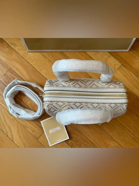 Michael Kors Ivory & Gold Travel Small Duffle Crossbody - Picture 7 of 14